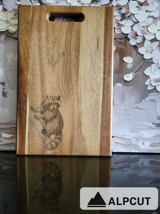 Holzbrett_Waschbaer_Alpcut