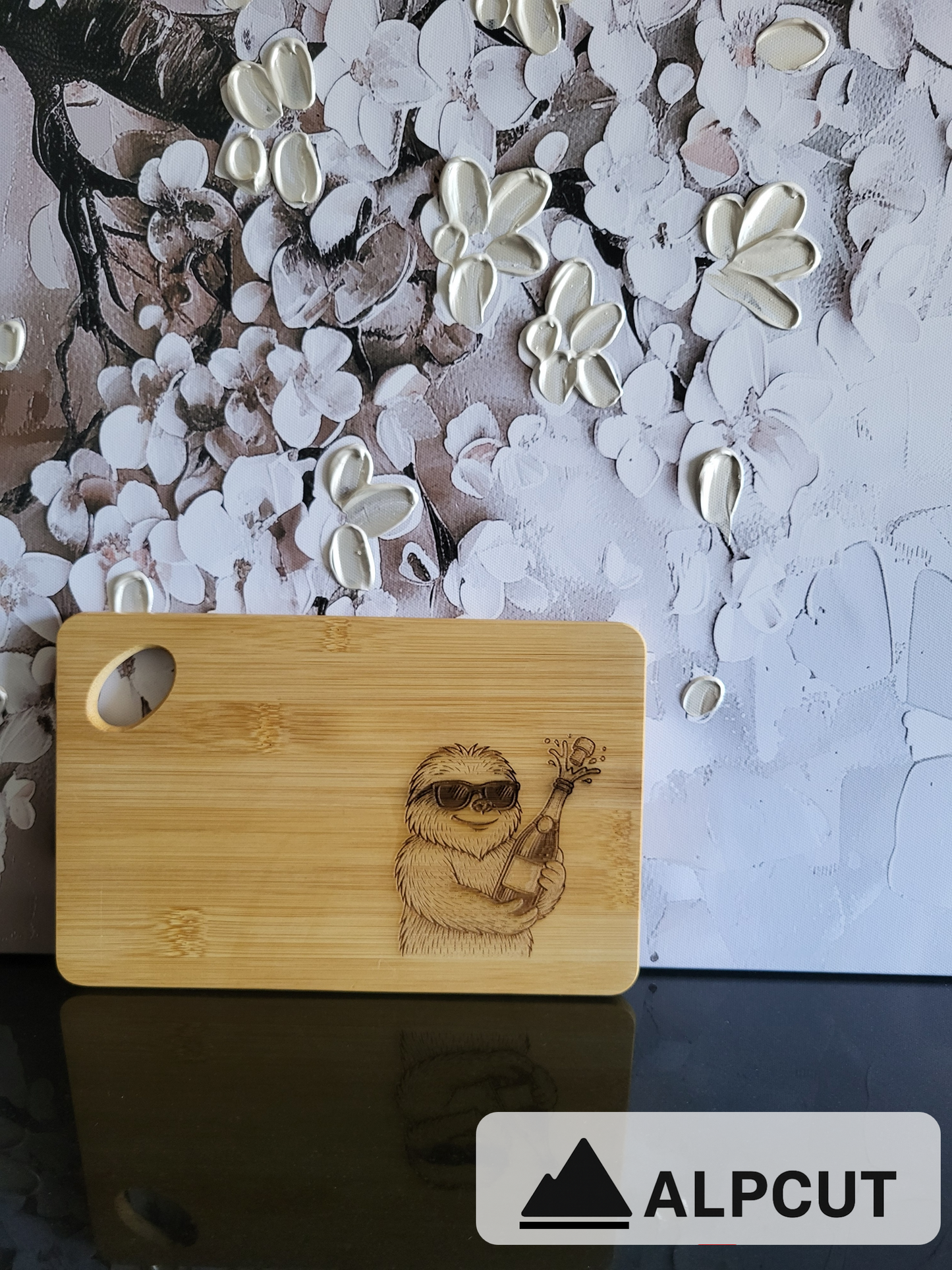 Holzbrett Yeti mit Champagnerflasche (Bambus)